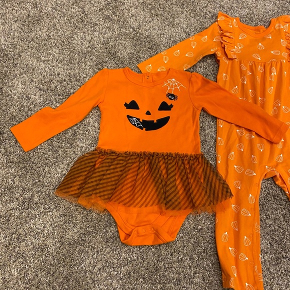 Pumpkin One Piece Sets 18M - Picture 2 of 9